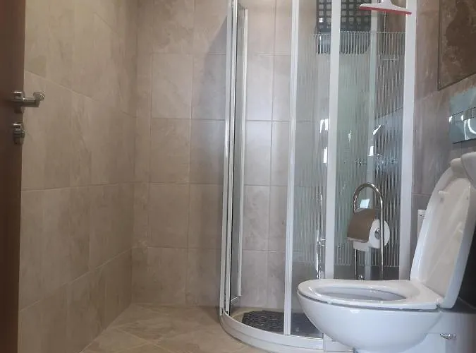 Queen's View App-9 Free Pool,parking, Fitness & Sea View *