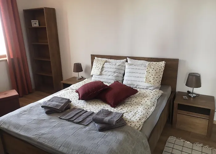 Queen's View App-9 Free Pool,parking, Fitness & Sea View Daire