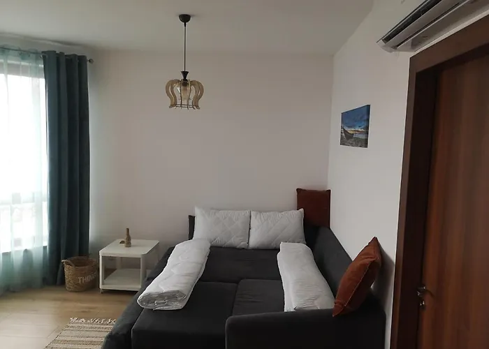 Queen's View App-9 Free Pool,parking, Fitness & Sea View